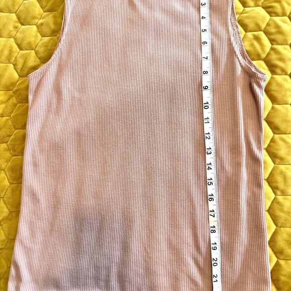 Nasty Gal Sleeveless Pale Pink Top - Picture 8 of 9